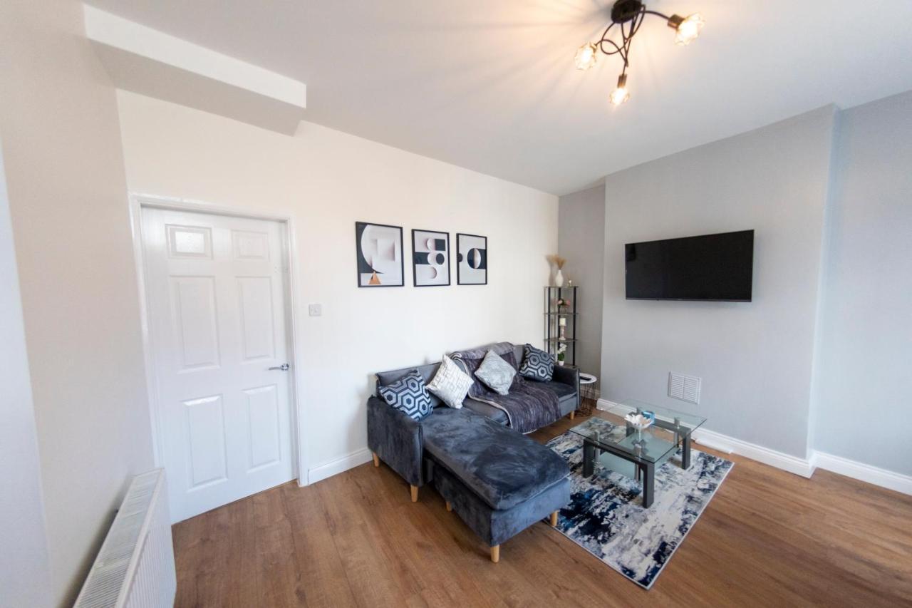 Entire House-Merseyside-Liverpool バーケンヘッド エクステリア 写真